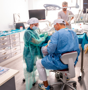 La cirugía dental comienza mucho antes del quirófano