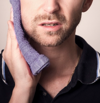 Cómo bajar un flemón dental rápidamente: síntomas, causas y tratamiento